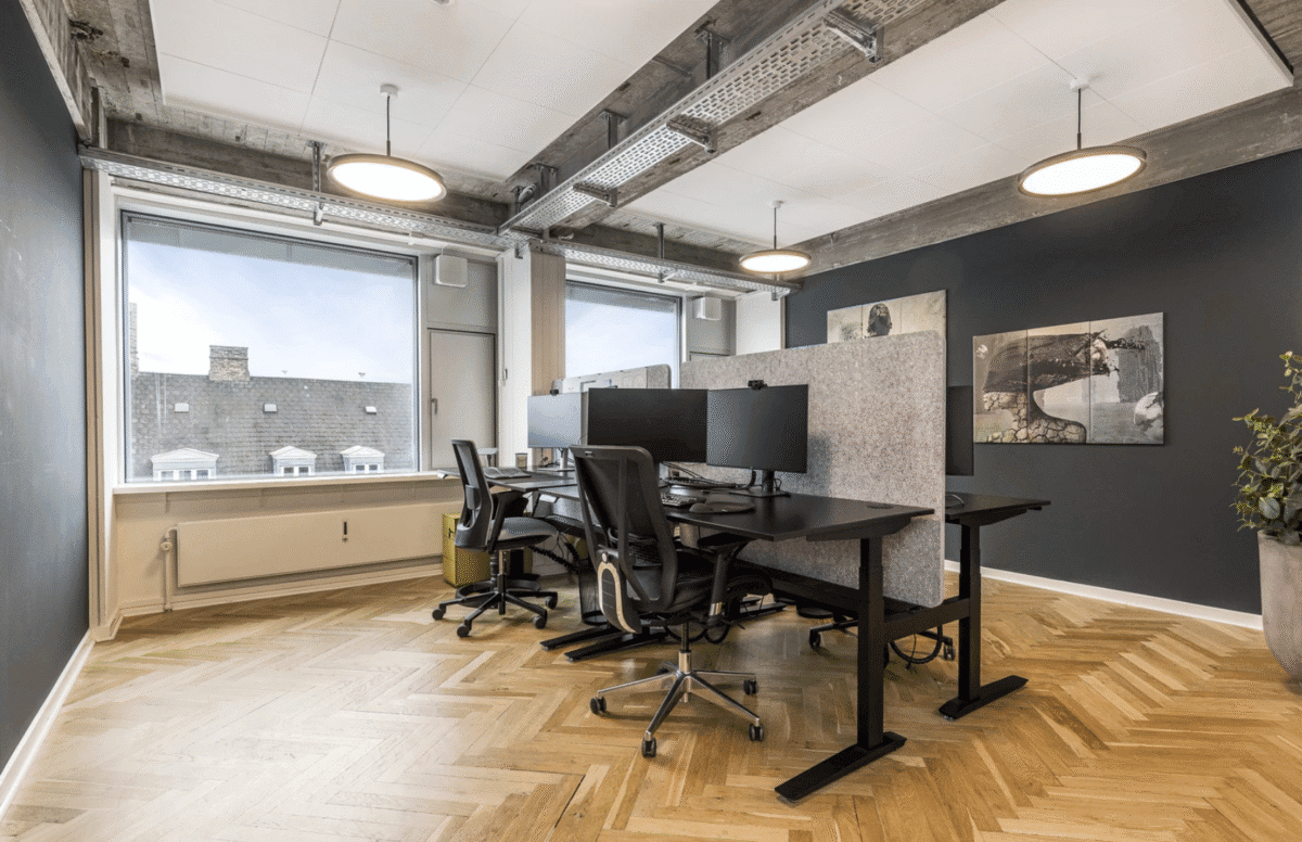 Coworking vs Traditional Lease: Why Flexible Spaces Are Winning in 2025